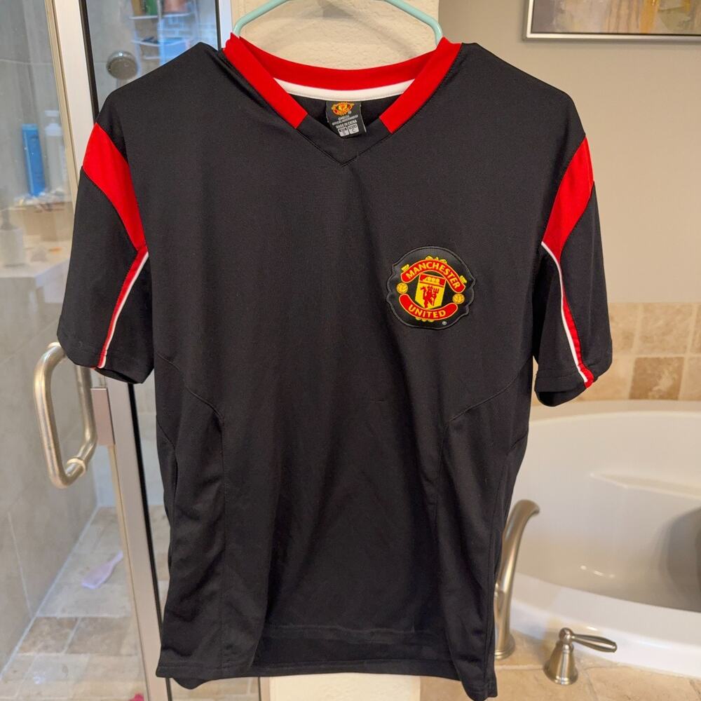 Manchester United Soccer Jersey Mens Small Black Red Football Shirt EPL Fan Top